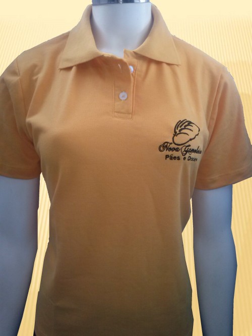 Indústria de camisa polo